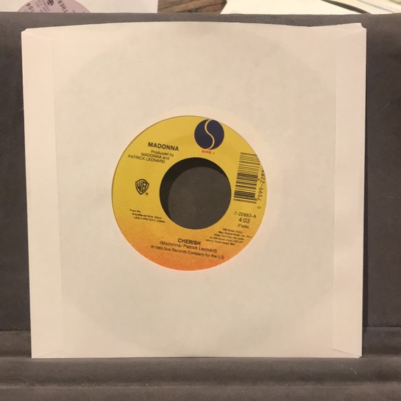 $3/20 Madonna Cherish / Supernatural vintage 45 rpm vinyl record - Picture 4 of 4